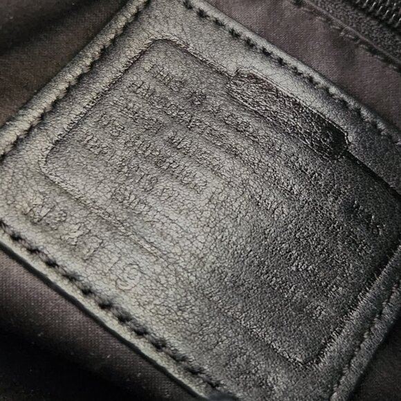 Like New Vintage Coach Signature Black Shoulder Bag Purse - Picture 13 of 13